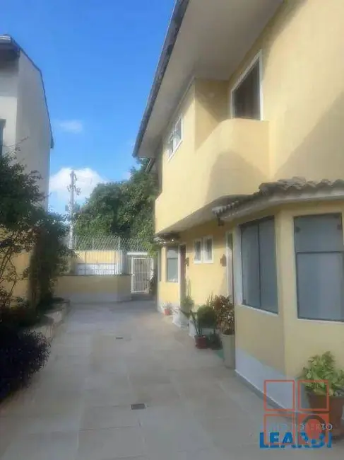 Foto 1 de Casa de Condomínio com 3 quartos à venda, 160m2 em Vila Anglo Brasileira, São Paulo - SP