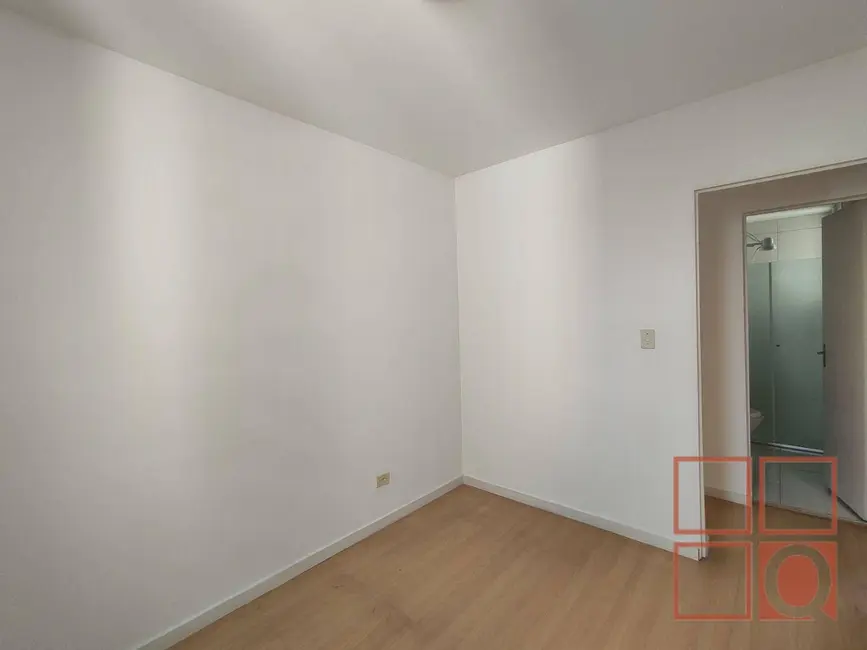 Apartamento com 3 quartos para alugar, 65m2 em Vila Yara, Osasco - SP - imagem 8 Foto 8 de Apartamento com 3 quartos para alugar, 65m2 em Vila Yara, Osasco - SP