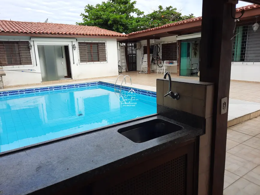 Sobrado com 5 quartos à venda, 310m2 em Enseada, Guaruja - SP - imagem 4 Foto 4 de Sobrado com 5 quartos à venda, 310m2 em Enseada, Guaruja - SP