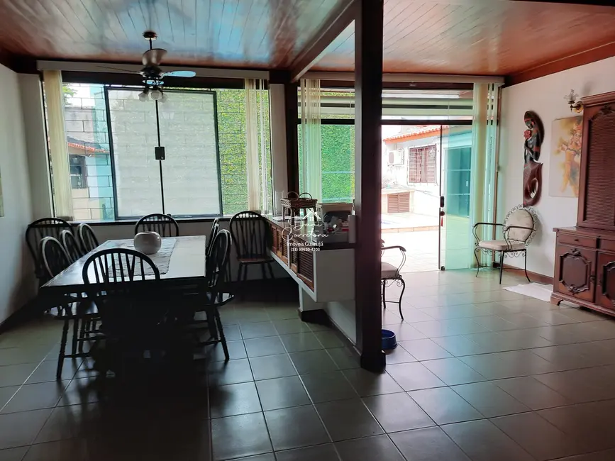 Sobrado com 5 quartos à venda, 310m2 em Enseada, Guaruja - SP - imagem 8 Foto 8 de Sobrado com 5 quartos à venda, 310m2 em Enseada, Guaruja - SP