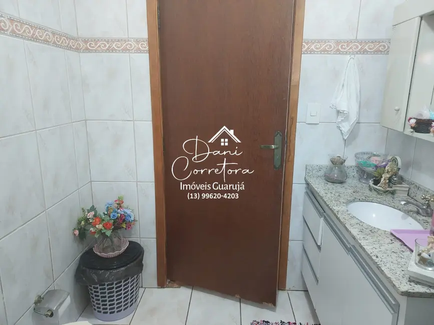 Sobrado com 5 quartos à venda, 200m2 em Jardim Santa Maria, Guaruja - SP - imagem 9 Foto 9 de Sobrado com 5 quartos à venda, 200m2 em Jardim Santa Maria, Guaruja - SP