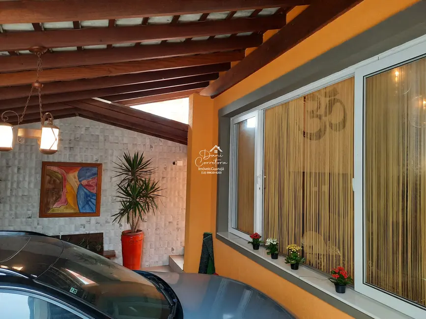 Sobrado com 4 quartos à venda, 334m2 em Enseada, Guaruja - SP - imagem 3 Foto 3 de Sobrado com 4 quartos à venda, 334m2 em Enseada, Guaruja - SP