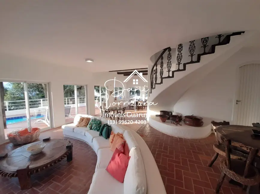 Sobrado com 4 quartos à venda e para alugar, 410m2 em Enseada, Guaruja - SP - imagem 3 Foto 3 de Sobrado com 4 quartos à venda e para alugar, 410m2 em Enseada, Guaruja - SP