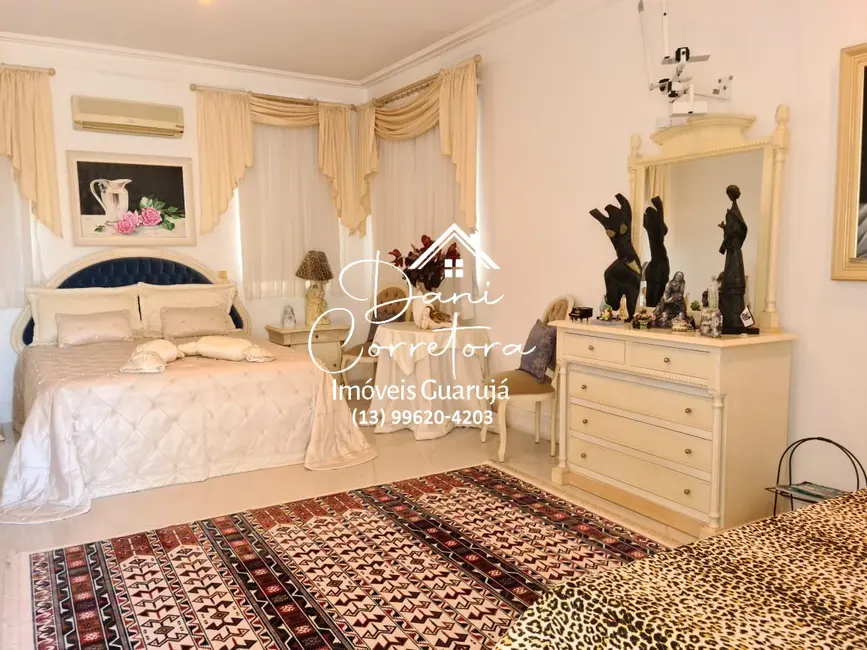 Foto 3 de Sobrado com 6 quartos para alugar, 520m2 em Jardim Acapulco, Guaruja - SP