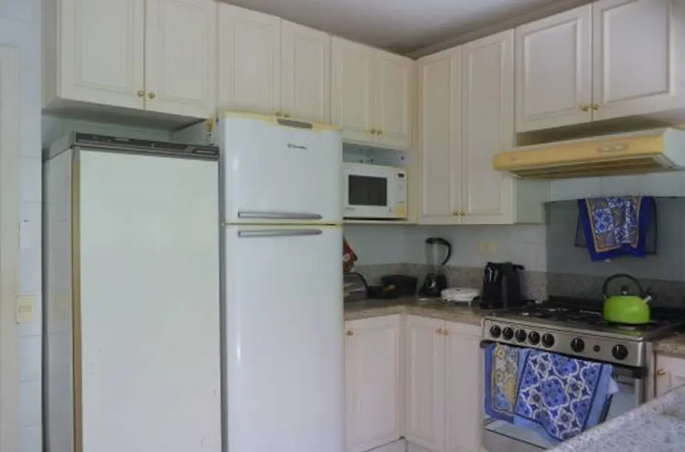 Sobrado com 5 quartos à venda e para alugar, 300m2 em Jardim Acapulco, Guaruja - SP - imagem 9 Foto 9 de Sobrado com 5 quartos à venda e para alugar, 300m2 em Jardim Acapulco, Guaruja - SP