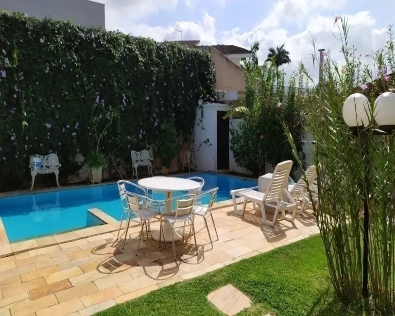 Sobrado com 4 quartos à venda e para alugar, 390m2 em Jardim Acapulco, Guaruja - SP - imagem 8 Foto 8 de Sobrado com 4 quartos à venda e para alugar, 390m2 em Jardim Acapulco, Guaruja - SP