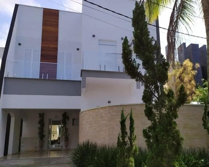 Foto 1 de Sobrado com 4 quartos à venda e para alugar, 390m2 em Jardim Acapulco, Guaruja - SP