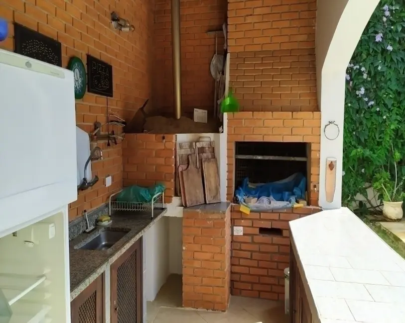 Sobrado com 4 quartos à venda e para alugar, 390m2 em Jardim Acapulco, Guaruja - SP - imagem 9 Foto 9 de Sobrado com 4 quartos à venda e para alugar, 390m2 em Jardim Acapulco, Guaruja - SP