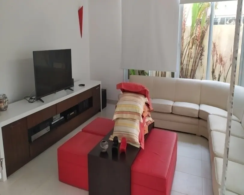 Foto 4 de Sobrado com 6 quartos para alugar, 890m2 em Jardim Acapulco, Guaruja - SP