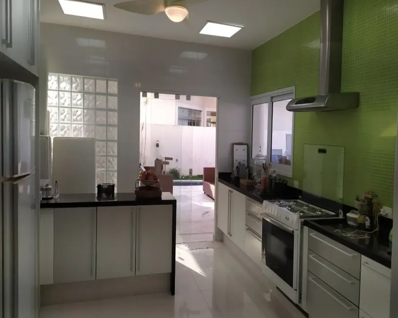 Foto 7 de Sobrado com 6 quartos para alugar, 890m2 em Jardim Acapulco, Guaruja - SP