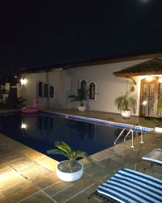 Sobrado com 4 quartos à venda, 360m2 em Vila Santa Rosa, Guaruja - SP - imagem 9 Foto 9 de Sobrado com 4 quartos à venda, 360m2 em Vila Santa Rosa, Guaruja - SP