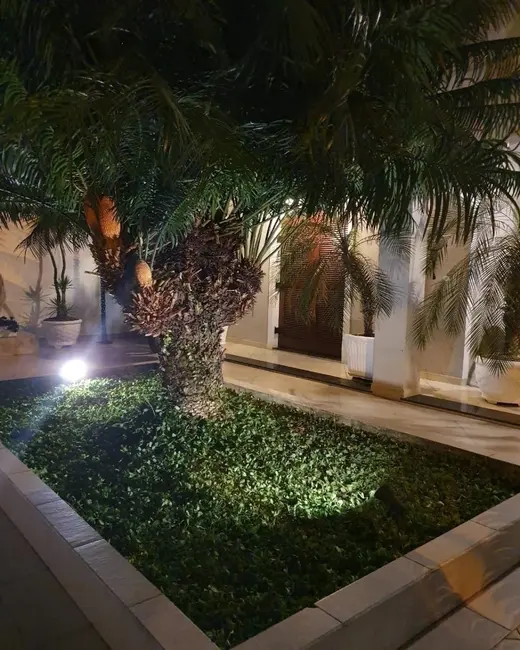 Sobrado com 4 quartos à venda, 360m2 em Vila Santa Rosa, Guaruja - SP - imagem 4 Foto 4 de Sobrado com 4 quartos à venda, 360m2 em Vila Santa Rosa, Guaruja - SP