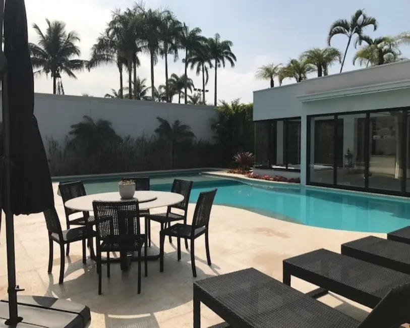 Foto 1 de Sobrado com 8 quartos à venda, 750m2 em Acapulco, Guaruja - SP