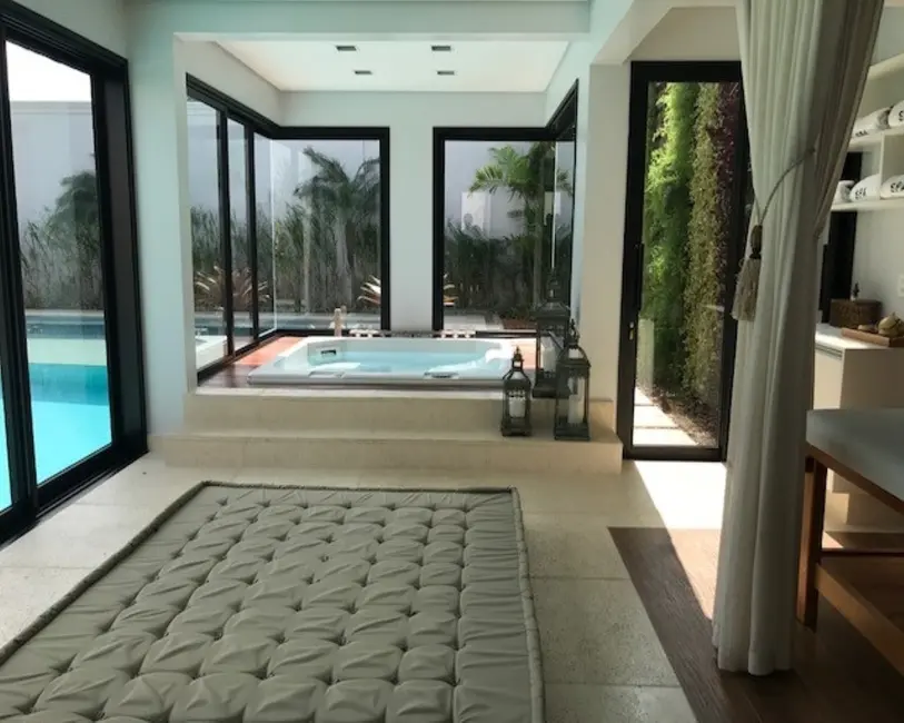 Sobrado com 8 quartos à venda, 750m2 em Acapulco, Guaruja - SP - imagem 4 Foto 4 de Sobrado com 8 quartos à venda, 750m2 em Acapulco, Guaruja - SP