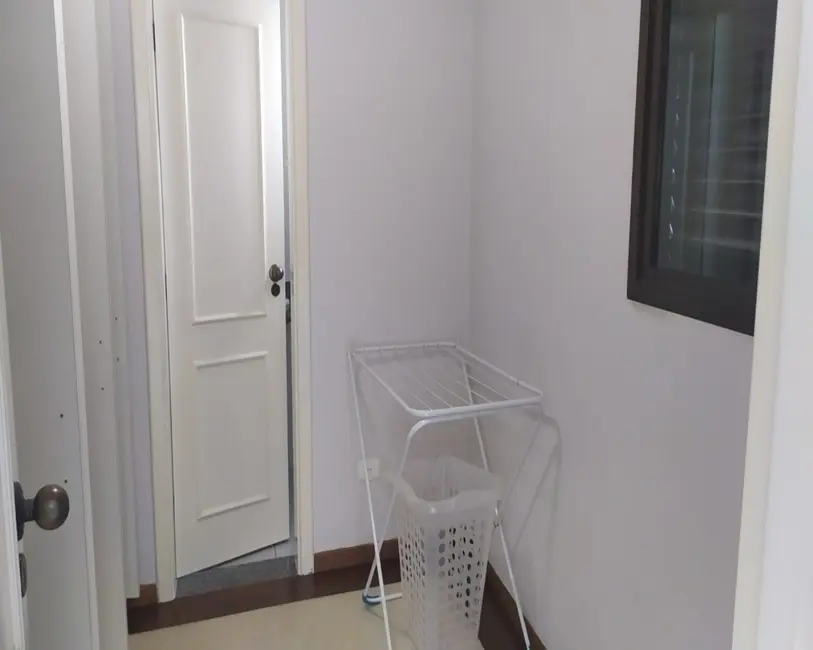 Apartamento com 3 quartos à venda e para alugar, 170m2 em Pitangueiras, Guaruja - SP - imagem 9 Foto 9 de Apartamento com 3 quartos à venda e para alugar, 170m2 em Pitangueiras, Guaruja - SP
