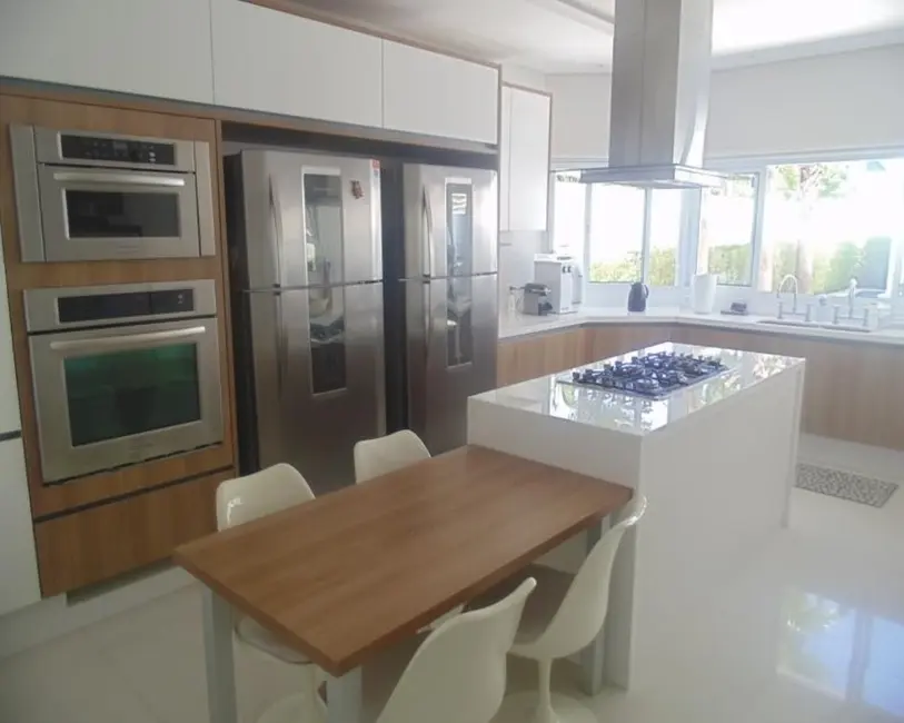 Sobrado com 6 quartos à venda, 797m2 em Jardim Acapulco, Guaruja - SP - imagem 9 Foto 9 de Sobrado com 6 quartos à venda, 797m2 em Jardim Acapulco, Guaruja - SP