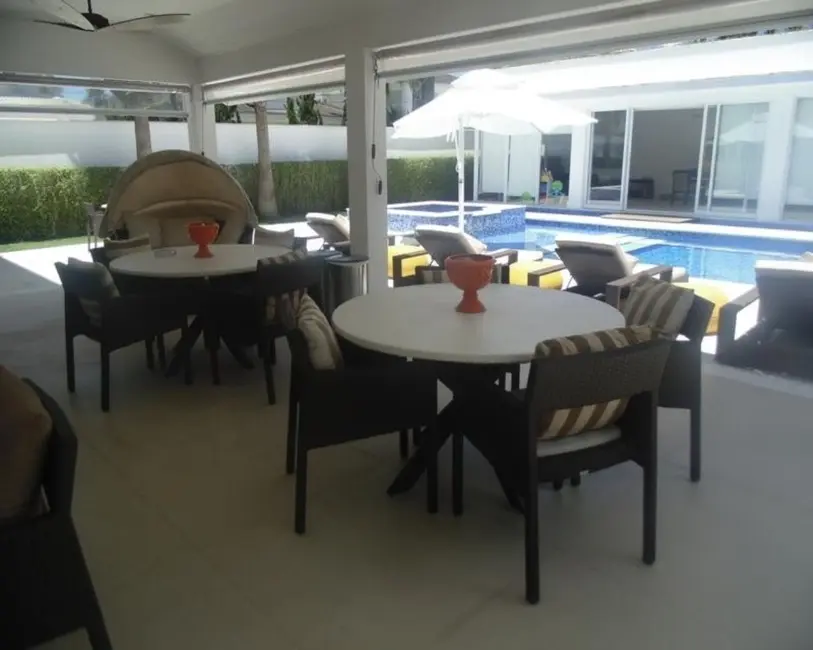 Sobrado com 6 quartos à venda, 797m2 em Jardim Acapulco, Guaruja - SP - imagem 3 Foto 3 de Sobrado com 6 quartos à venda, 797m2 em Jardim Acapulco, Guaruja - SP