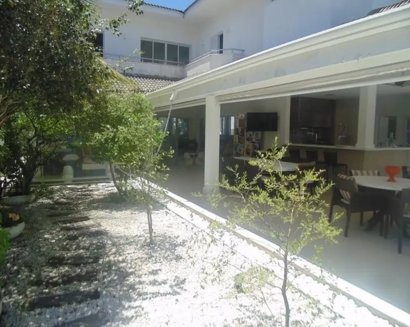 Sobrado com 6 quartos à venda, 797m2 em Jardim Acapulco, Guaruja - SP - imagem 8 Foto 8 de Sobrado com 6 quartos à venda, 797m2 em Jardim Acapulco, Guaruja - SP