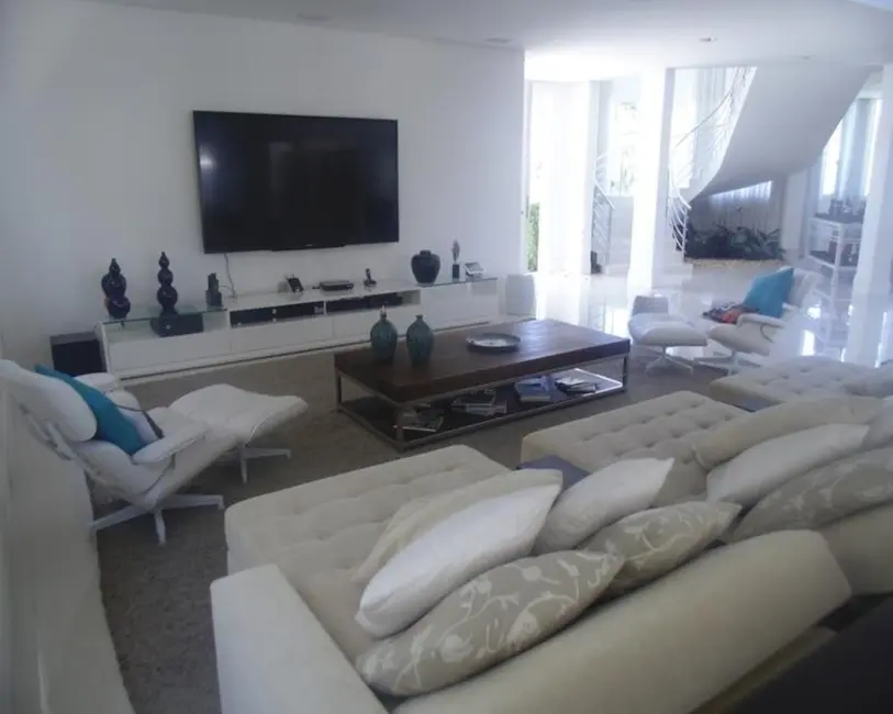 Sobrado com 6 quartos à venda, 797m2 em Jardim Acapulco, Guaruja - SP - imagem 4 Foto 4 de Sobrado com 6 quartos à venda, 797m2 em Jardim Acapulco, Guaruja - SP