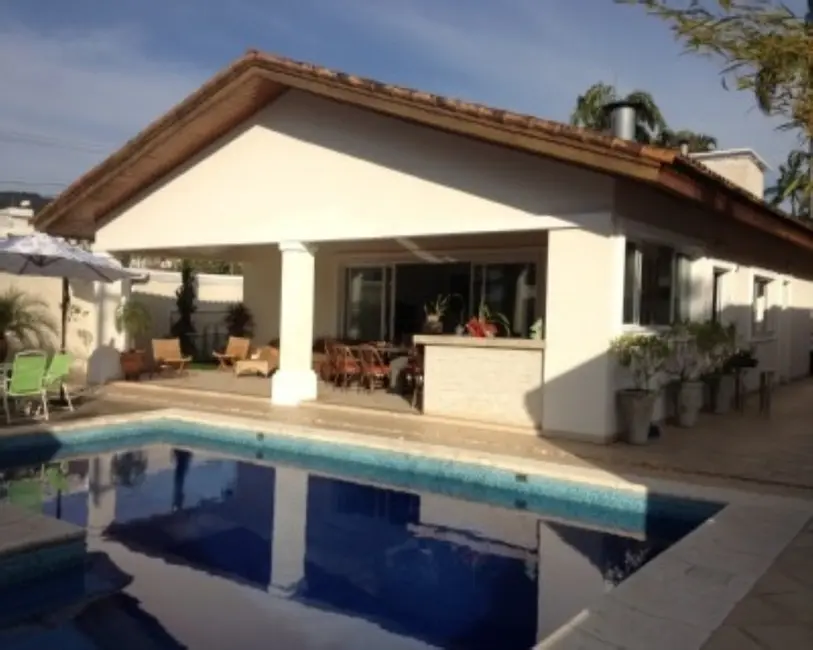 Sobrado com 3 quartos à venda, 220m2 em Jardim Virgínia, Guaruja - SP - imagem 3 Foto 3 de Sobrado com 3 quartos à venda, 220m2 em Jardim Virgínia, Guaruja - SP