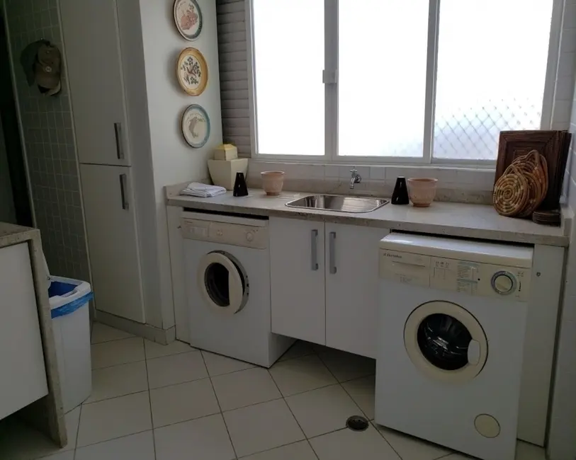 Foto 2 de Apartamento com 4 quartos à venda, 184m2 em Pitangueiras, Guaruja - SP