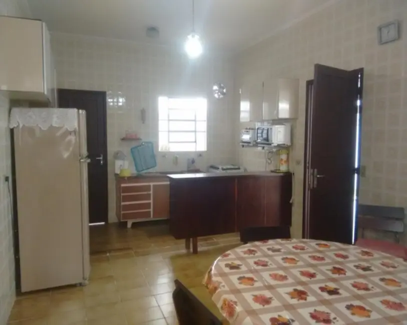 Sobrado com 3 quartos à venda, 130m2 em Pitangueiras, Guaruja - SP - imagem 4 Foto 4 de Sobrado com 3 quartos à venda, 130m2 em Pitangueiras, Guaruja - SP