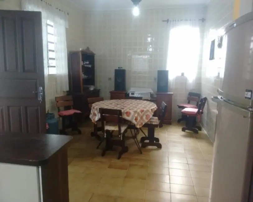 Sobrado com 3 quartos à venda, 130m2 em Pitangueiras, Guaruja - SP - imagem 6 Foto 6 de Sobrado com 3 quartos à venda, 130m2 em Pitangueiras, Guaruja - SP