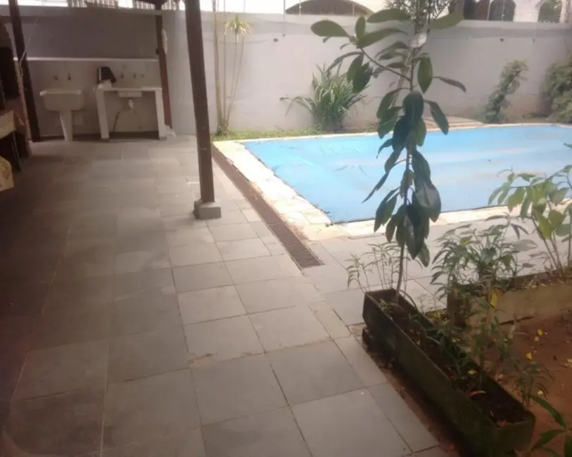 Sobrado com 3 quartos à venda, 130m2 em Pitangueiras, Guaruja - SP - imagem 2 Foto 2 de Sobrado com 3 quartos à venda, 130m2 em Pitangueiras, Guaruja - SP