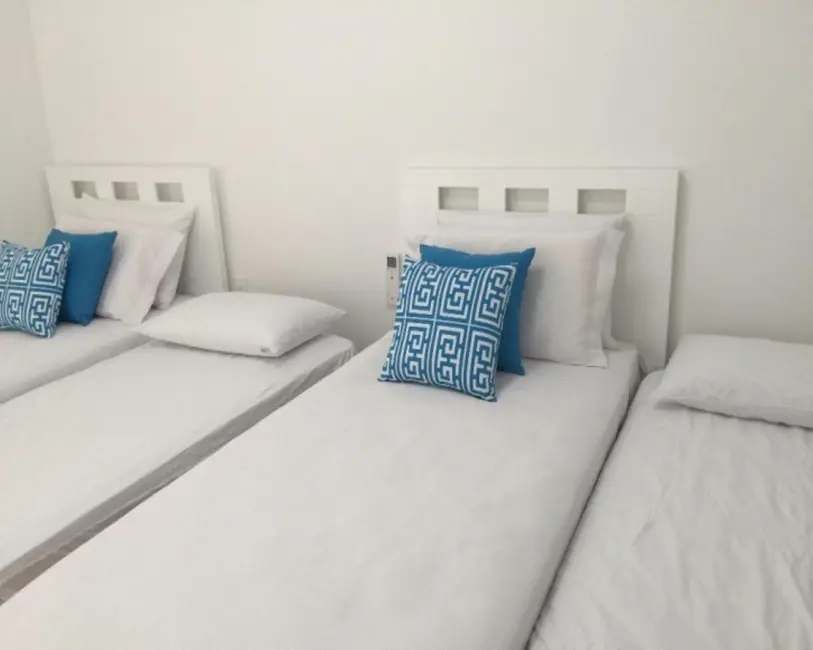Sobrado com 4 quartos à venda e para alugar, 300m2 em Balneário Praia do Pernambuco, Guaruja - SP - imagem 4 Foto 4 de Sobrado com 4 quartos à venda e para alugar, 300m2 em Balneário Praia do Pernambuco, Guaruja - SP
