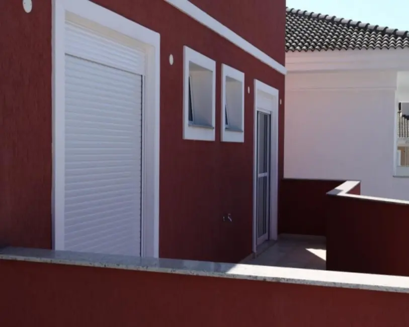 Sobrado com 4 quartos à venda e para alugar, 300m2 em Balneário Praia do Pernambuco, Guaruja - SP - imagem 5 Foto 5 de Sobrado com 4 quartos à venda e para alugar, 300m2 em Balneário Praia do Pernambuco, Guaruja - SP