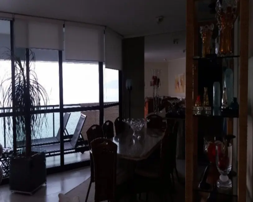 Foto 8 de Apartamento com 3 quartos à venda, 168m2 em Jardim Astúrias, Guaruja - SP