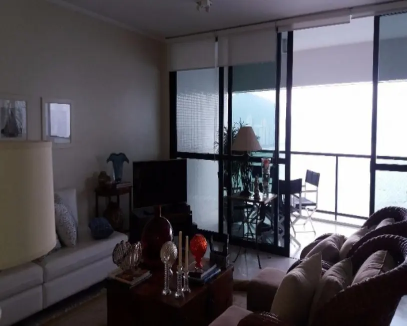 Foto 7 de Apartamento com 3 quartos à venda, 168m2 em Jardim Astúrias, Guaruja - SP