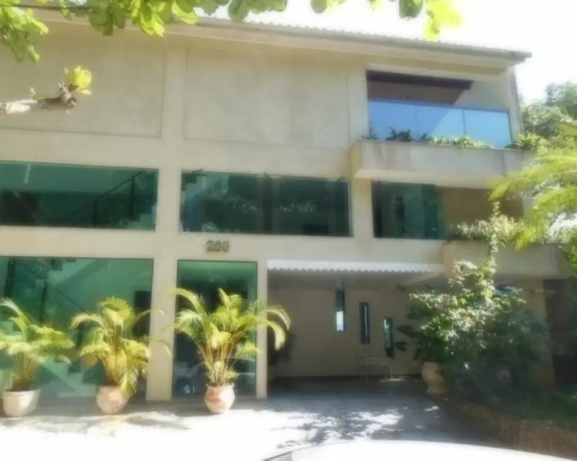 Sobrado com 6 quartos à venda, 760m2 em Guaruja - SP - imagem 3 Foto 3 de Sobrado com 6 quartos à venda, 760m2 em Guaruja - SP