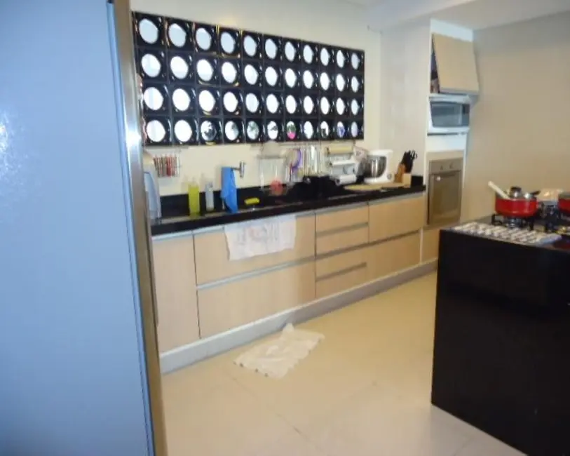 Apartamento com 3 quartos à venda, 174m2 em Pitangueiras, Guaruja - SP - imagem 6 Foto 6 de Apartamento com 3 quartos à venda, 174m2 em Pitangueiras, Guaruja - SP