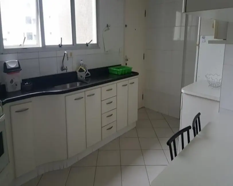 Apartamento com 3 quartos à venda, 146m2 em Pitangueiras, Guaruja - SP - imagem 6 Foto 6 de Apartamento com 3 quartos à venda, 146m2 em Pitangueiras, Guaruja - SP