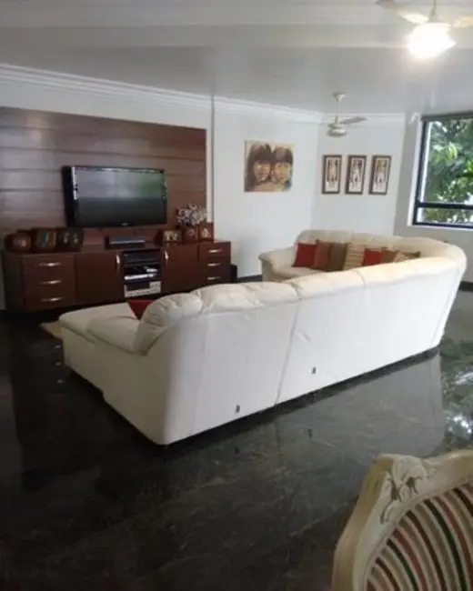 Apartamento com 3 quartos à venda, 188m2 em Pitangueiras, Guaruja - SP - imagem 4 Foto 4 de Apartamento com 3 quartos à venda, 188m2 em Pitangueiras, Guaruja - SP