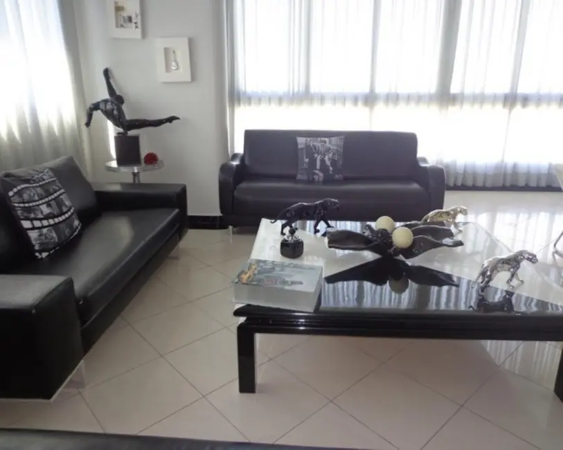 Foto 8 de Apartamento com 4 quartos à venda, 450m2 em Pitangueiras, Guaruja - SP