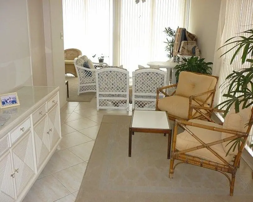 Apartamento com 3 quartos à venda, 190m2 em Pitangueiras, Guaruja - SP - imagem 5 Foto 5 de Apartamento com 3 quartos à venda, 190m2 em Pitangueiras, Guaruja - SP