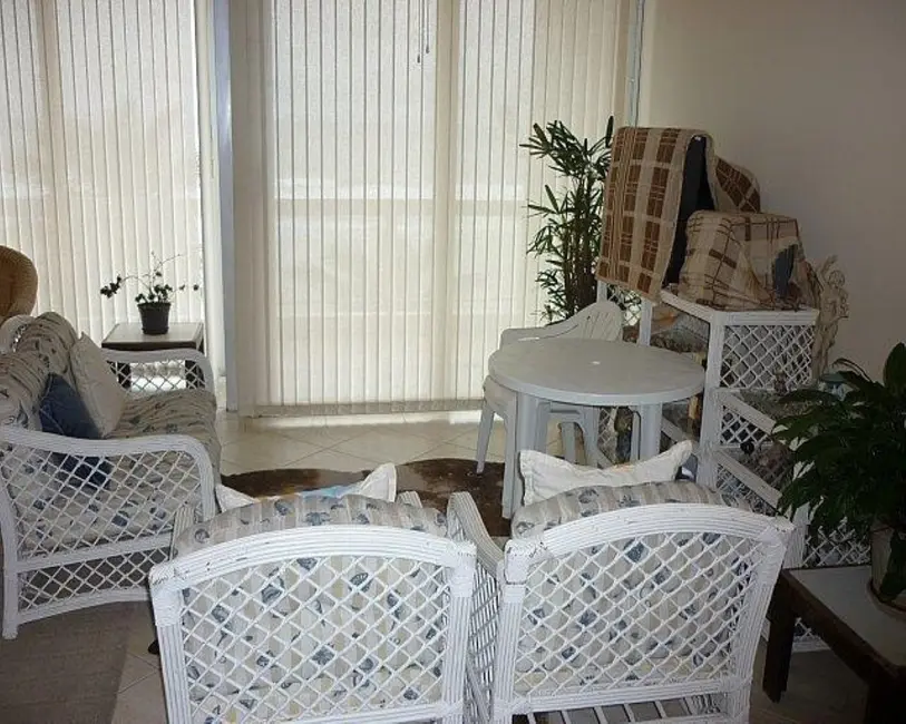 Apartamento com 3 quartos à venda, 190m2 em Pitangueiras, Guaruja - SP - imagem 6 Foto 6 de Apartamento com 3 quartos à venda, 190m2 em Pitangueiras, Guaruja - SP