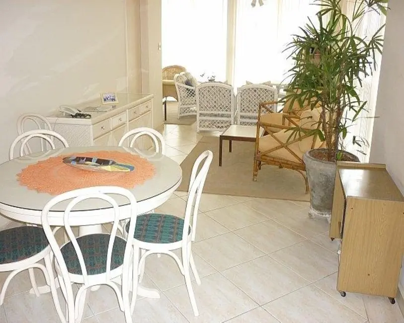 Apartamento com 3 quartos à venda, 190m2 em Pitangueiras, Guaruja - SP - imagem 4 Foto 4 de Apartamento com 3 quartos à venda, 190m2 em Pitangueiras, Guaruja - SP