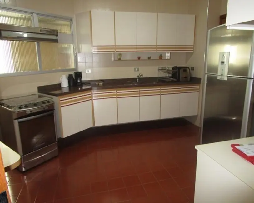 Foto 9 de Apartamento com 3 quartos à venda, 168m2 em Jardim Astúrias, Guaruja - SP