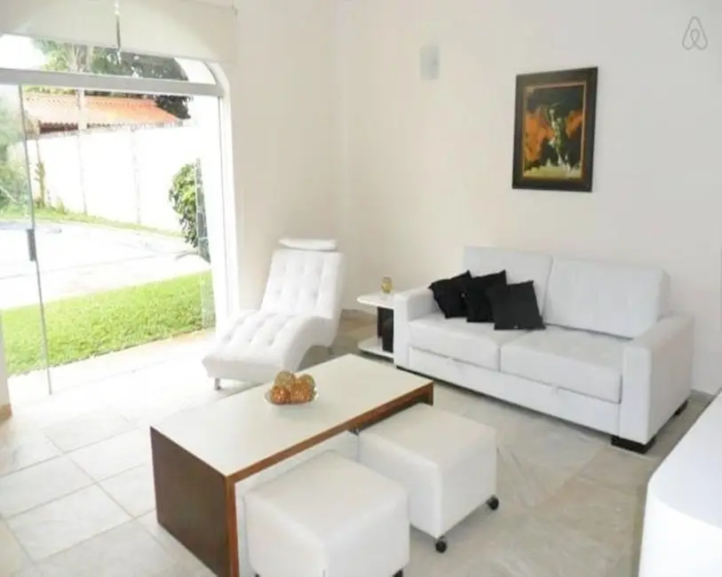 Sobrado com 5 quartos à venda e para alugar, 700m2 em Acapulco, Guaruja - SP - imagem 9 Foto 9 de Sobrado com 5 quartos à venda e para alugar, 700m2 em Acapulco, Guaruja - SP