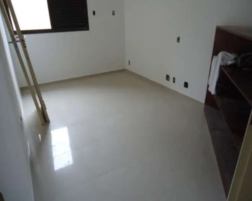 Apartamento com 3 quartos à venda, 158m2 em Pitangueiras, Guaruja - SP - imagem 6 Foto 6 de Apartamento com 3 quartos à venda, 158m2 em Pitangueiras, Guaruja - SP