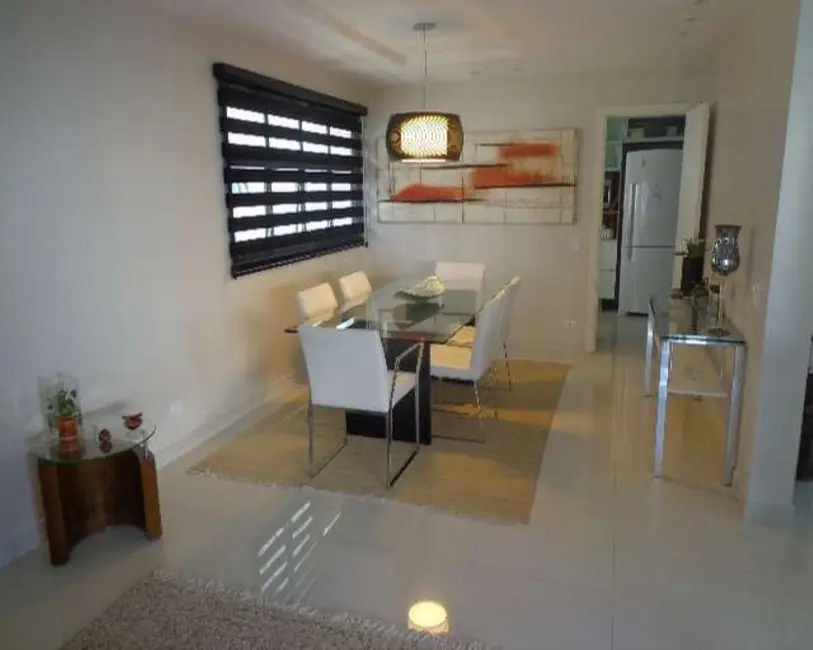 Apartamento com 4 quartos à venda, 232m2 em Pitangueiras, Guaruja - SP - imagem 5 Foto 5 de Apartamento com 4 quartos à venda, 232m2 em Pitangueiras, Guaruja - SP