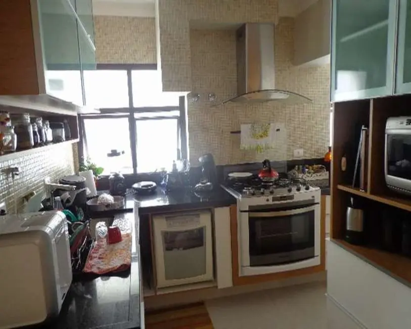 Apartamento com 4 quartos à venda, 232m2 em Pitangueiras, Guaruja - SP - imagem 4 Foto 4 de Apartamento com 4 quartos à venda, 232m2 em Pitangueiras, Guaruja - SP