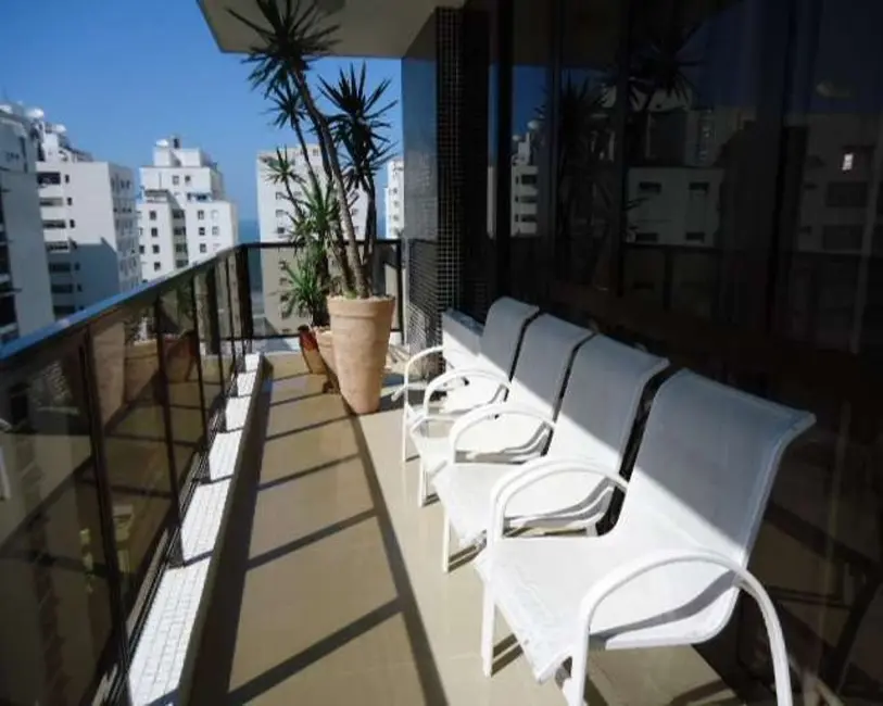 Apartamento com 4 quartos à venda e para alugar, 265m2 em Pitangueiras, Guaruja - SP - imagem 4 Foto 4 de Apartamento com 4 quartos à venda e para alugar, 265m2 em Pitangueiras, Guaruja - SP