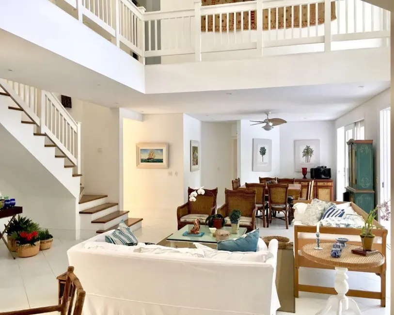 Sobrado com 6 quartos à venda, 800m2 em Jardim Acapulco, Guaruja - SP - imagem 3 Foto 3 de Sobrado com 6 quartos à venda, 800m2 em Jardim Acapulco, Guaruja - SP