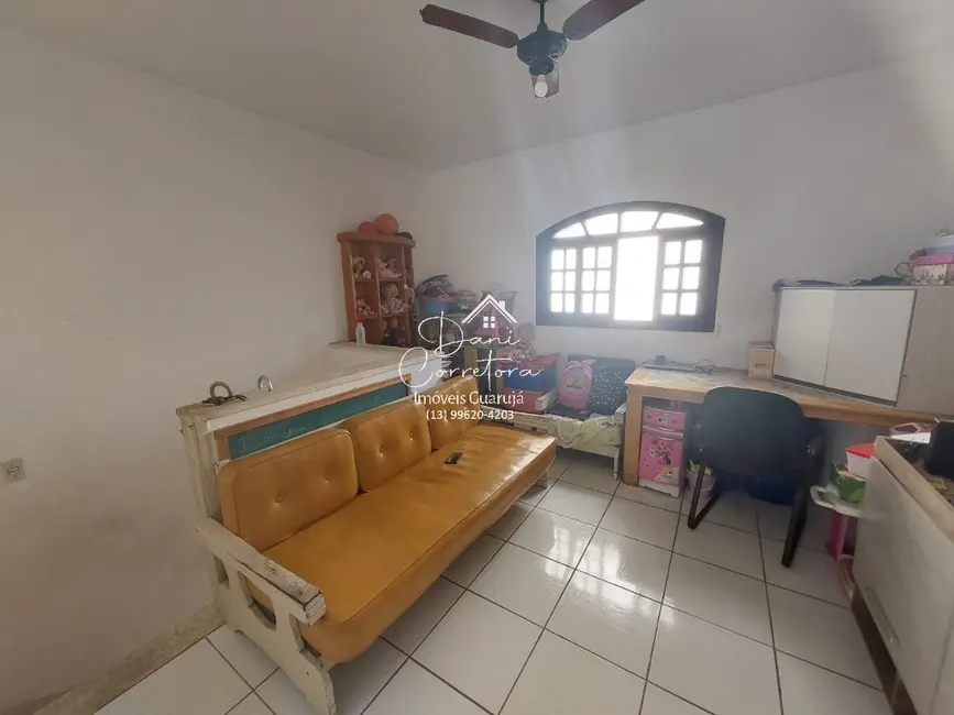 Sobrado com 2 quartos à venda em Vila Santo Antônio, Guaruja - SP - imagem 3 Foto 3 de Sobrado com 2 quartos à venda em Vila Santo Antônio, Guaruja - SP
