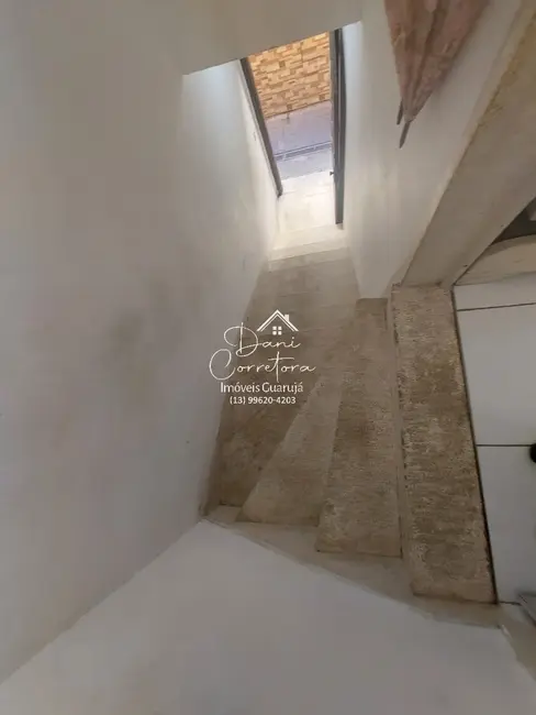 Sobrado com 2 quartos à venda em Vila Santo Antônio, Guaruja - SP - imagem 1 Foto 1 de Sobrado com 2 quartos à venda em Vila Santo Antônio, Guaruja - SP