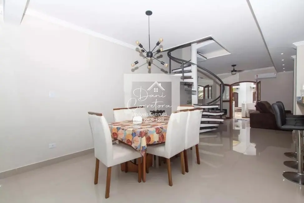 Foto 2 de Casa de Condomínio com 3 quartos à venda, 184m2 em Loteamento João Batista Julião, Guaruja - SP